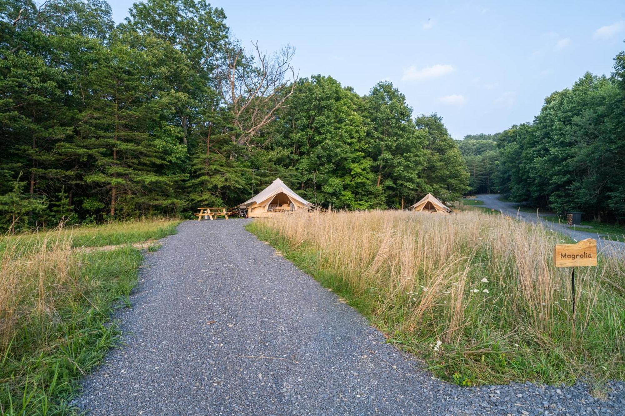 Hotel Firefly Ridge Luxury Retreat Great Cacapon Exterior foto